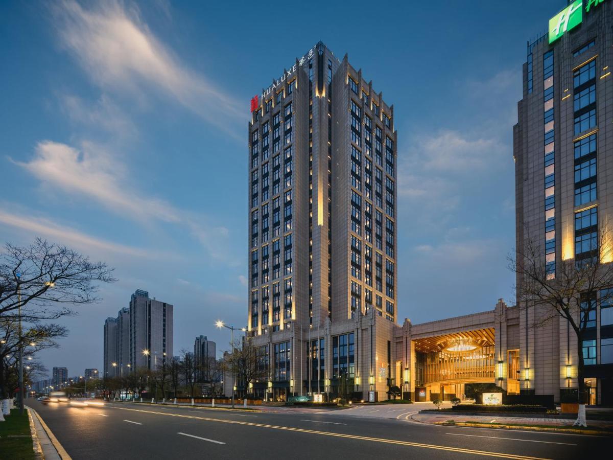 Hualuxe Kunshan Huaqiao By Ihg - F1 Racing Preferred Hotel Buitenkant foto