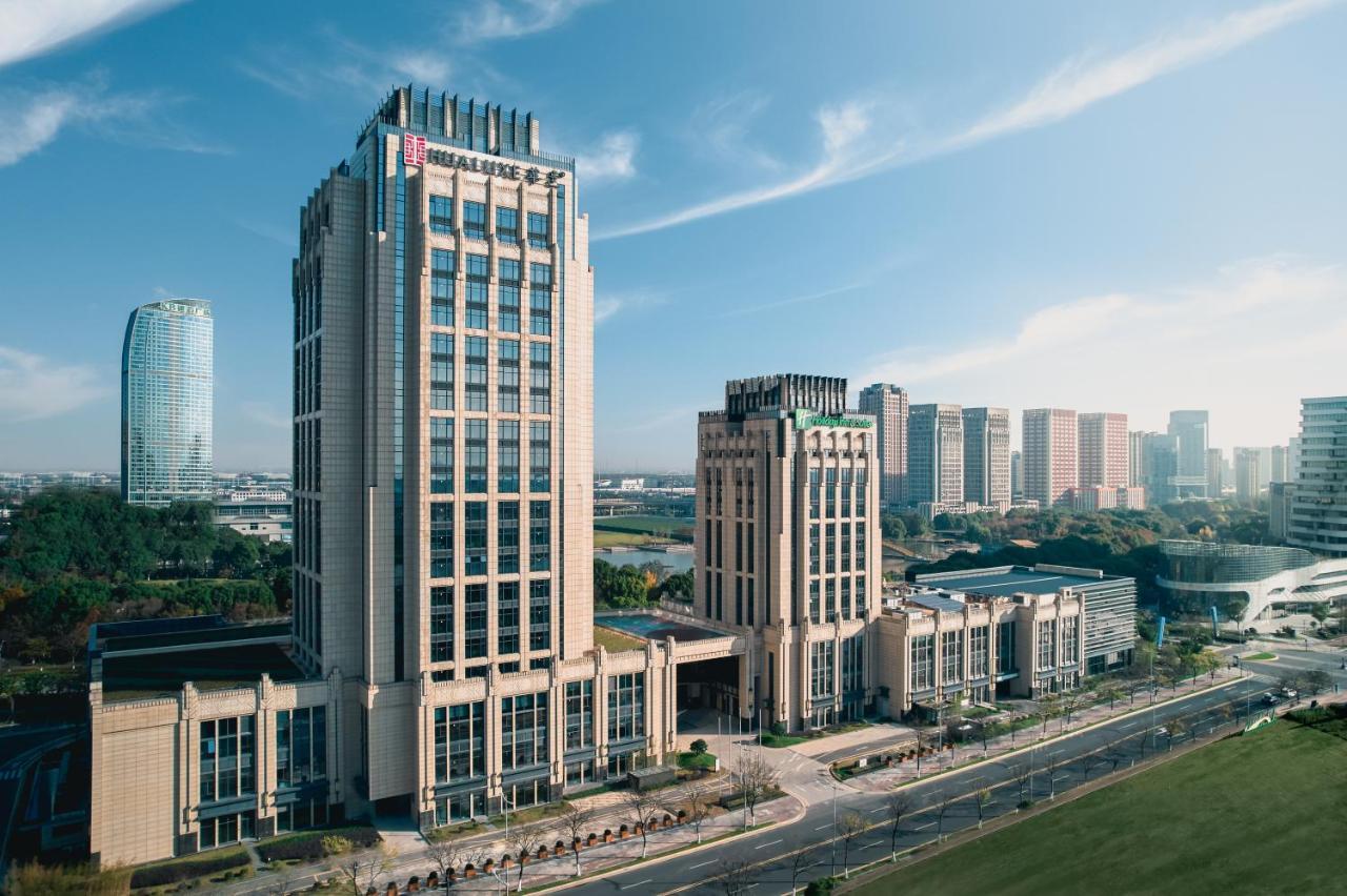 Hualuxe Kunshan Huaqiao By Ihg - F1 Racing Preferred Hotel Buitenkant foto
