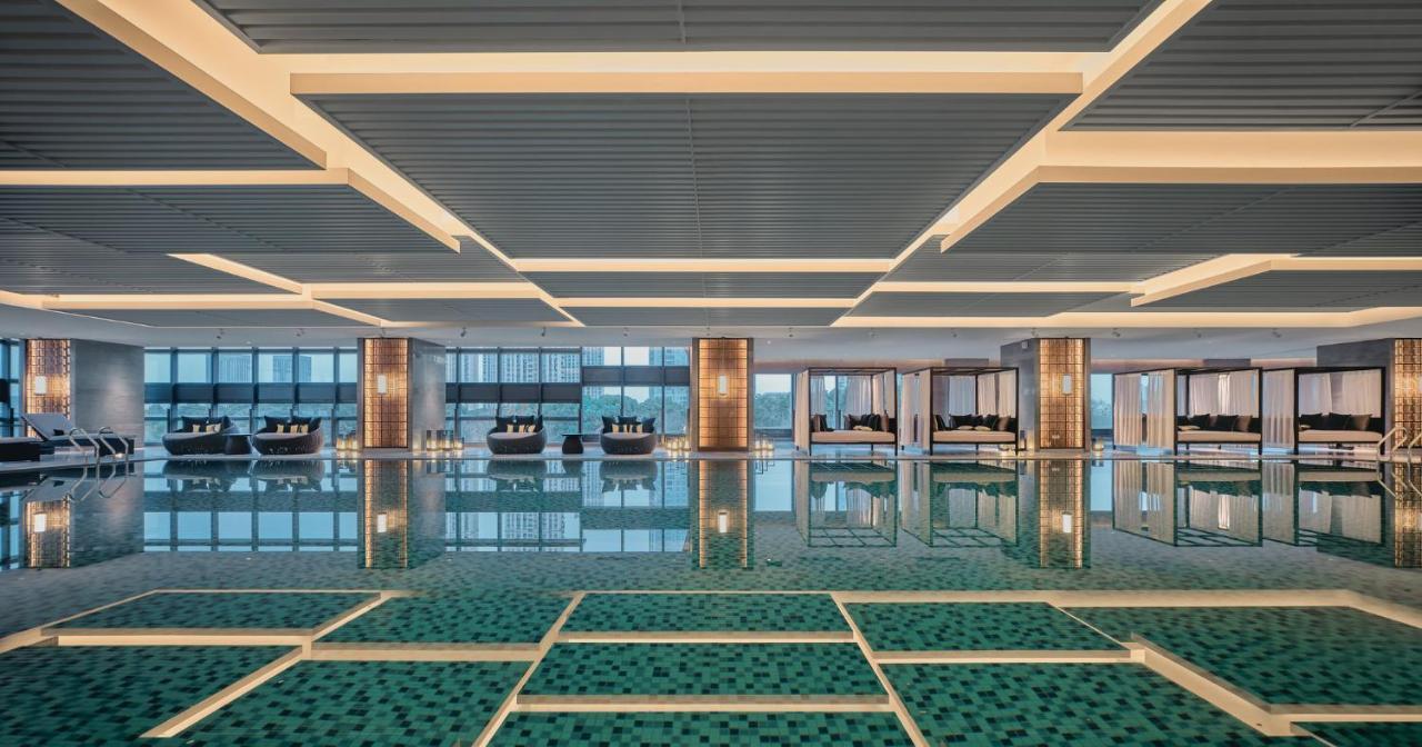 Hualuxe Kunshan Huaqiao By Ihg - F1 Racing Preferred Hotel Buitenkant foto