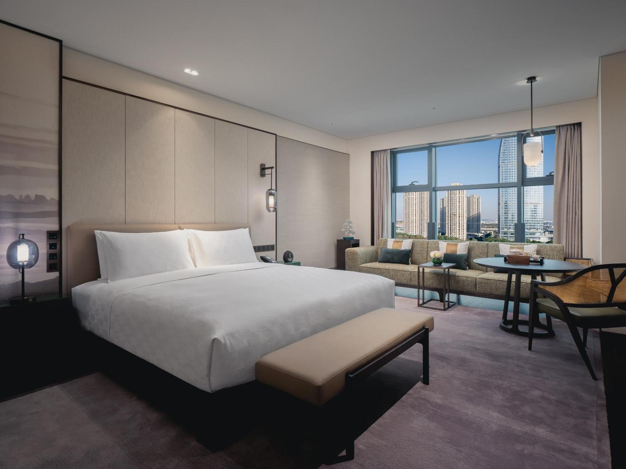 Hualuxe Kunshan Huaqiao By Ihg - F1 Racing Preferred Hotel Buitenkant foto