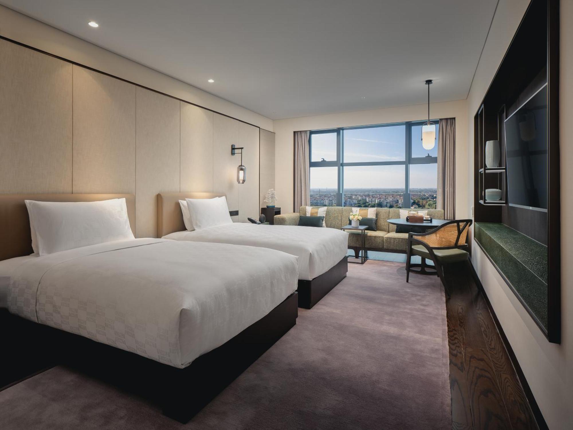Hualuxe Kunshan Huaqiao By Ihg - F1 Racing Preferred Hotel Buitenkant foto