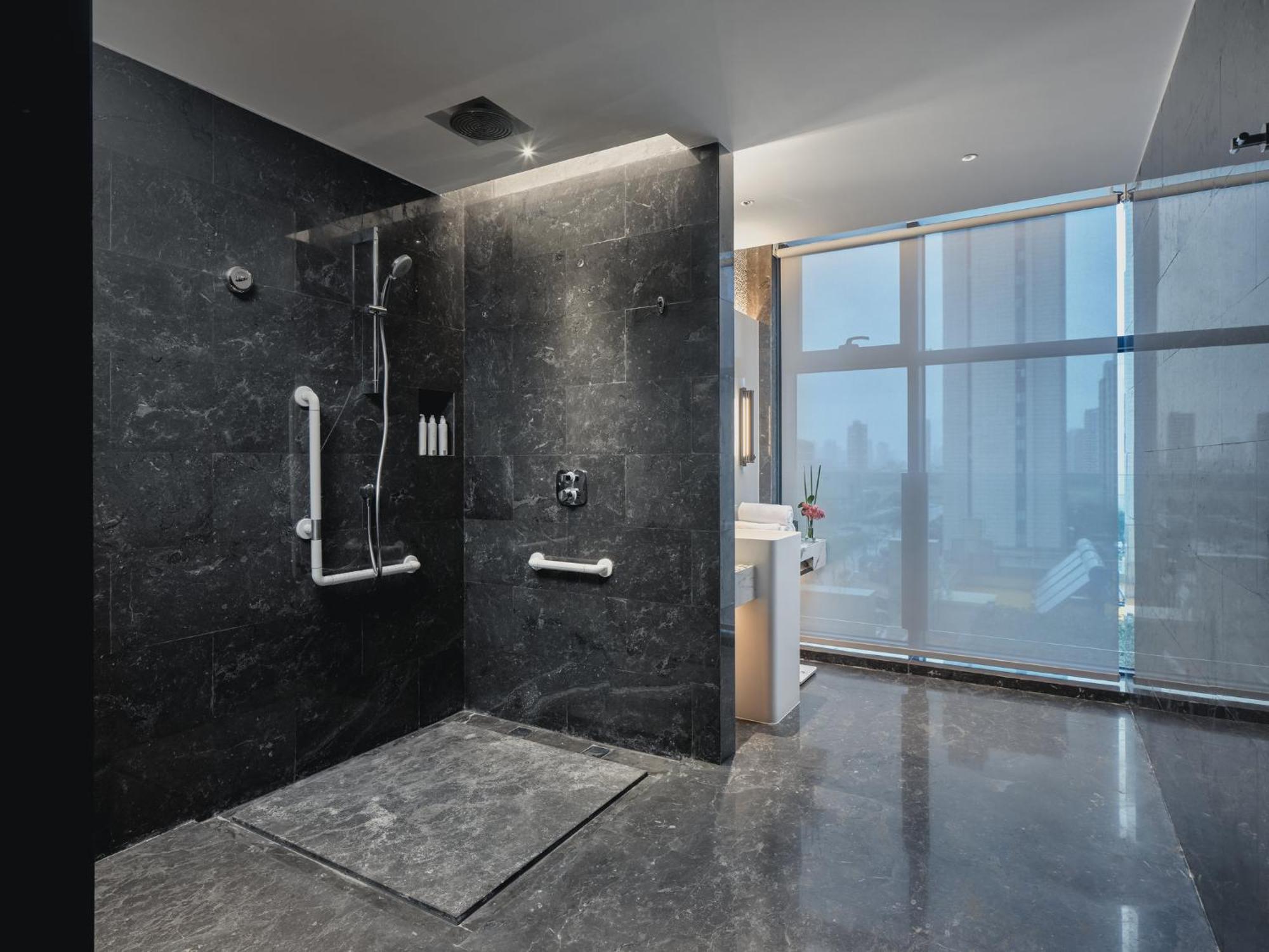 Hualuxe Kunshan Huaqiao By Ihg - F1 Racing Preferred Hotel Buitenkant foto